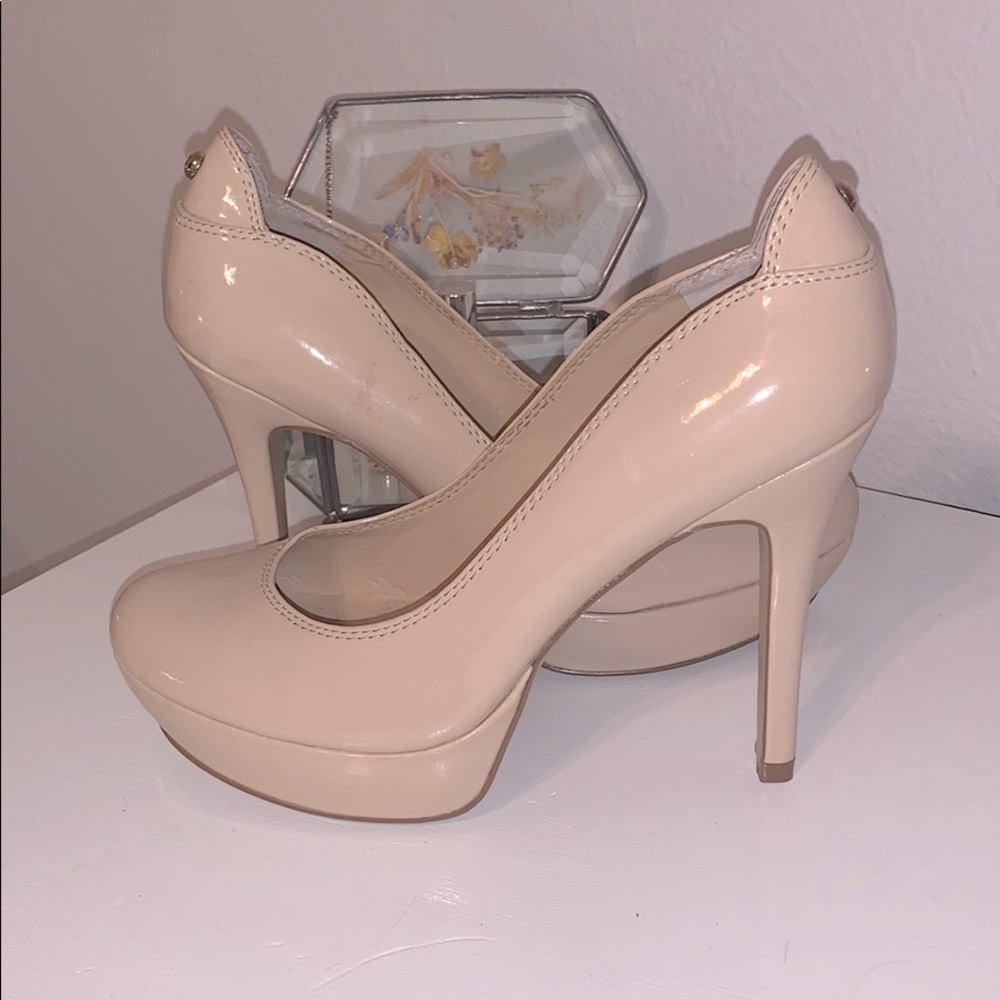 Guess Nude Pumps